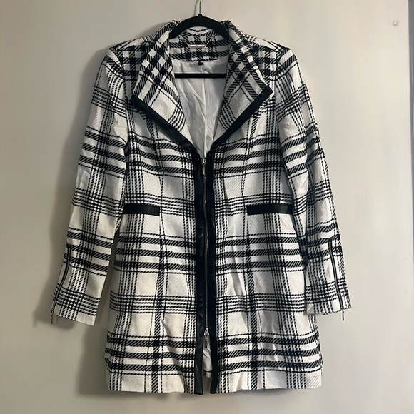 White Black Dress - Picture 1 of 2